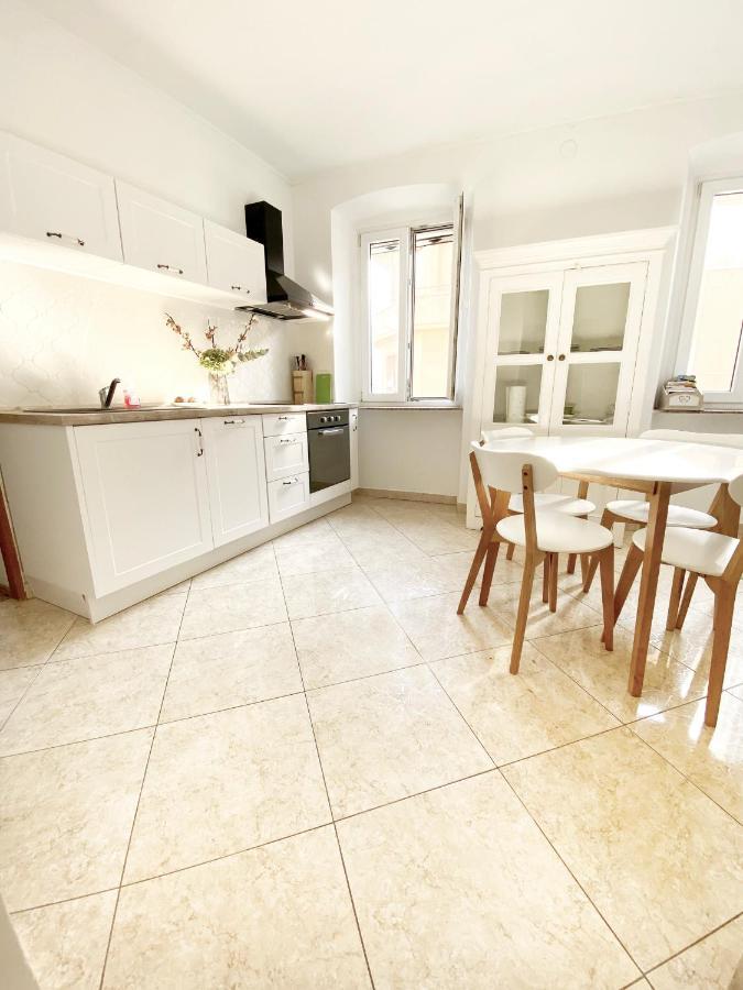 Apartment Evelina Pula Buitenkant foto