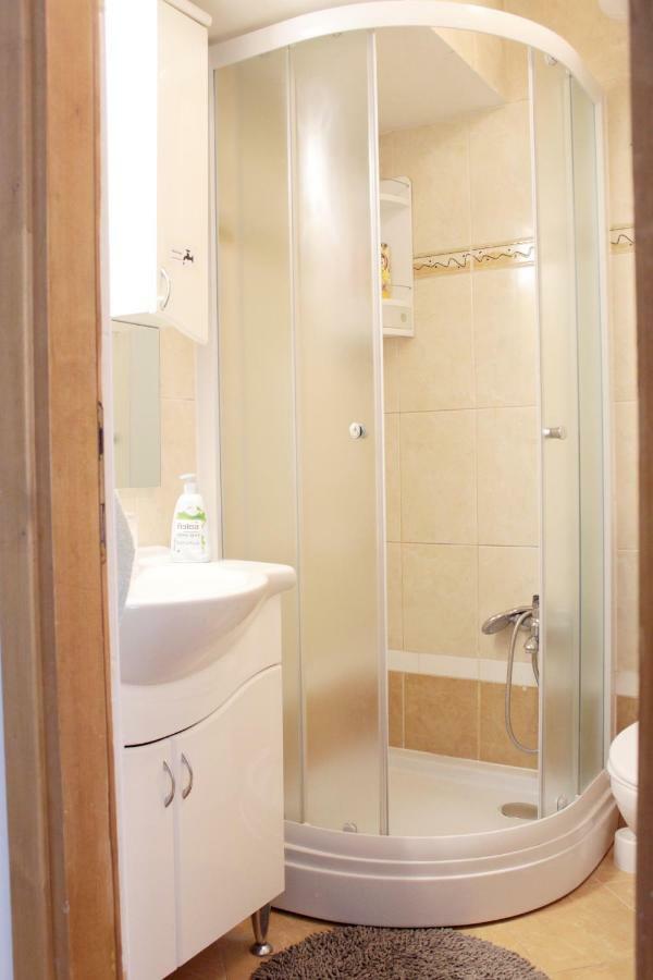 Apartment Evelina Pula Buitenkant foto
